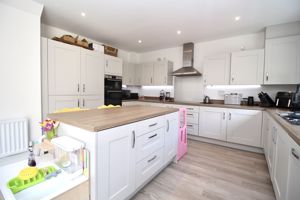 Kitchen- click for photo gallery